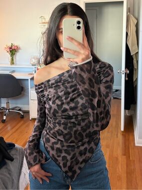 SHEIN Firerie Elegant Brown Leopard Print Off-Shoulder Long Sleeve Top